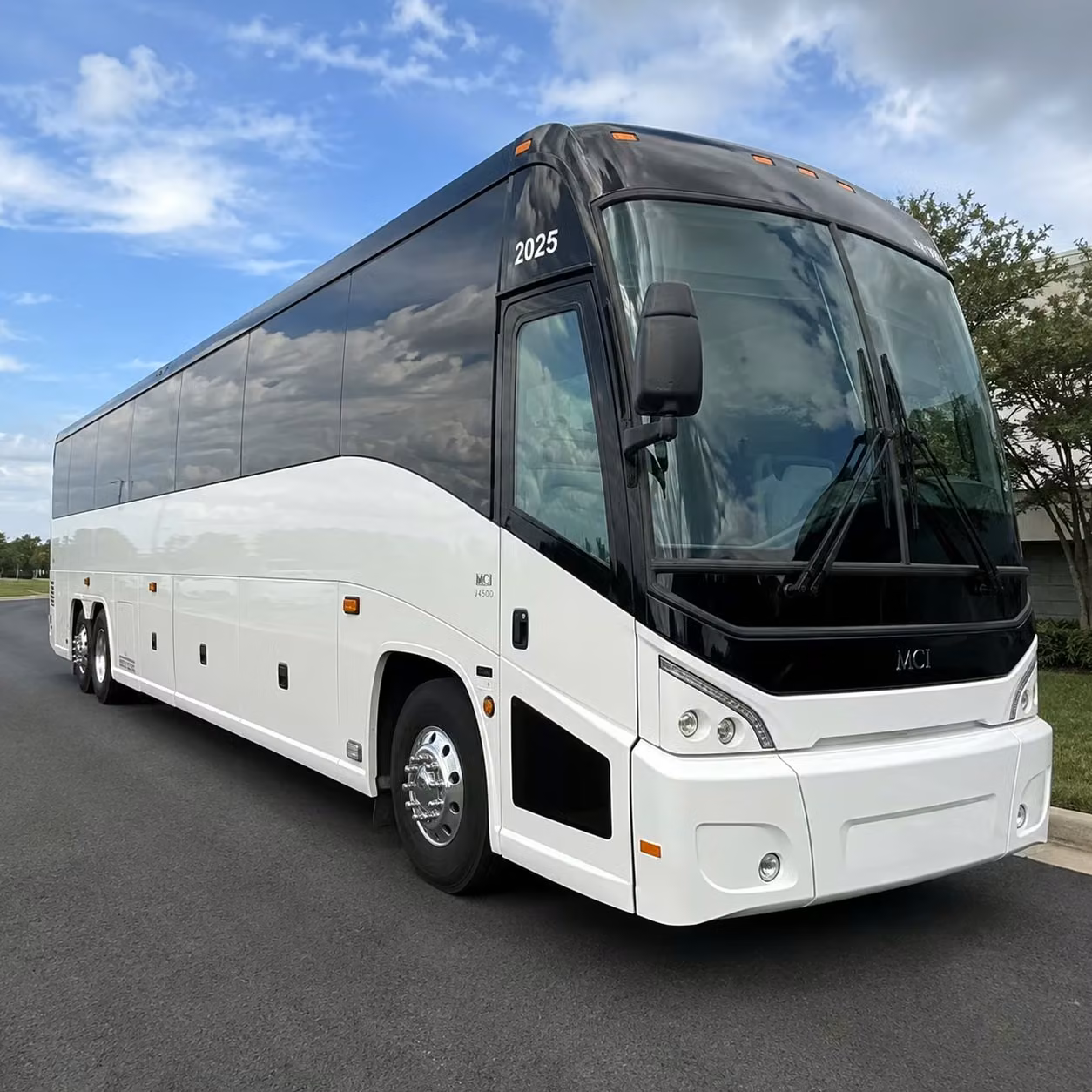 employee shuttle services for hemet businesses and corporate campuses