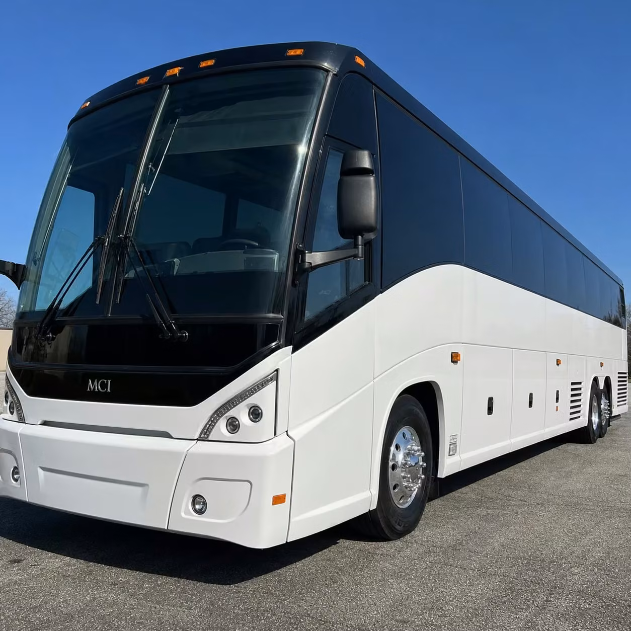 lax airport shuttles from hemet for large groups and corporate teams